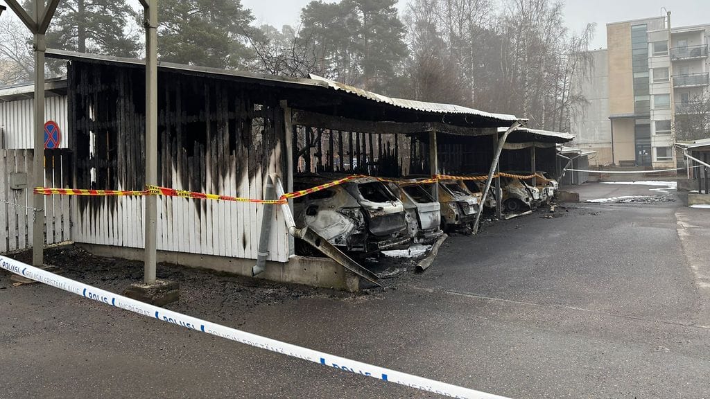 Autokatospalon vahinkojen rahallinen arvo ei ole vielä tiedossa.