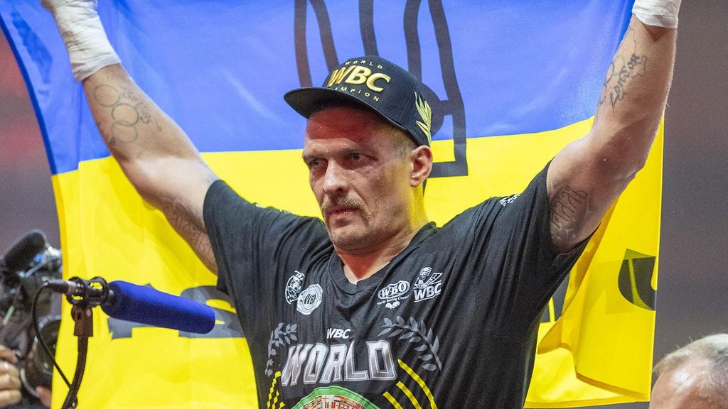 Oleksandr Usyk on puhunut usein kotimaansa urhoollisista sotaponnisteluista. Hän on noussut kiistattomaksi maailmanmestariksi raskaassa ja alemmassa raskaassa sarjassa.