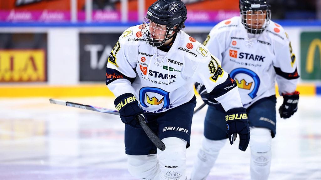 Lisette Täks iski Kiekko-Espoolle kaksi maalia.