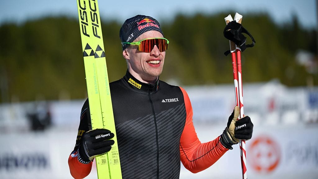 Iivo Niskanen hiihti SM-kultaa Inarin kymmenen kilometrin kisassa.