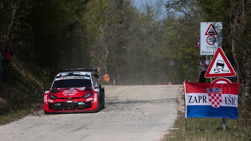 Sami Pajari pitää yhä Kroatian MM-rallin kärkipaikkaa.