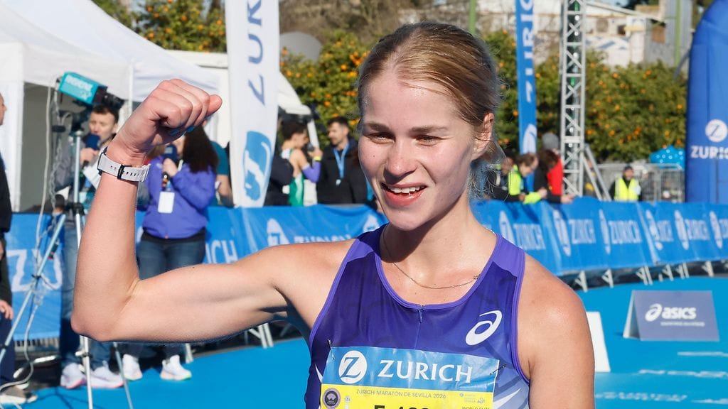 Alisa Vainio juoksi kuudenneksi Pariisin maratonilla.