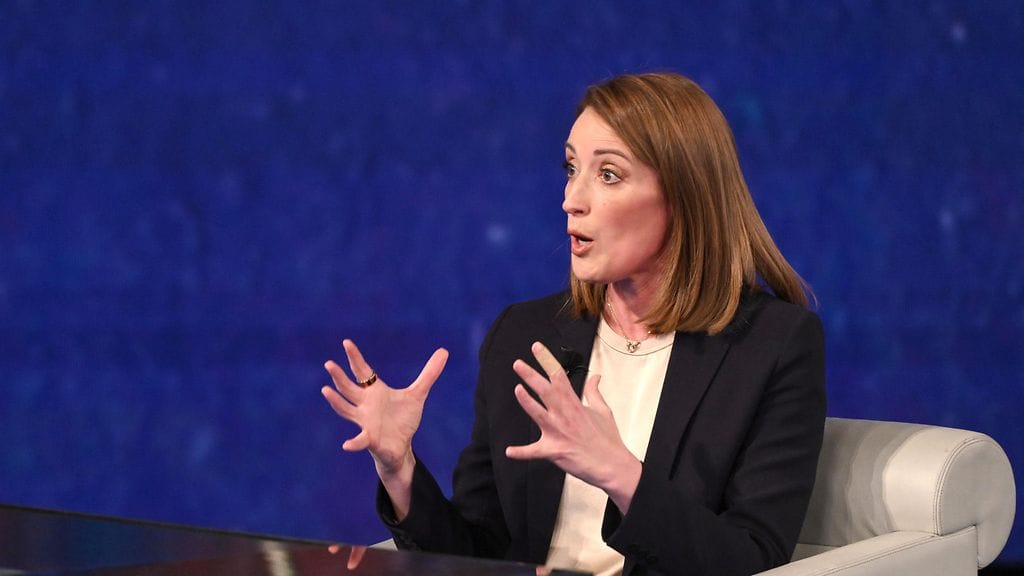 Roberta Metsola saapuu vierailulle Suomeen