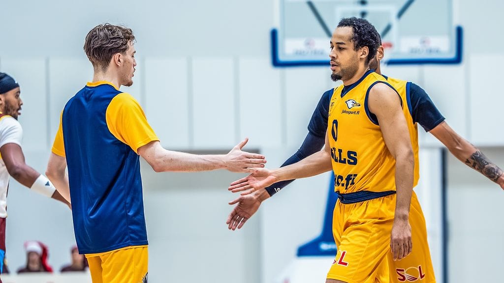 Seagullsin keltaiset vieraspeliasut varastettiin varustelaukun mukana viime perjantaina Töölössä.