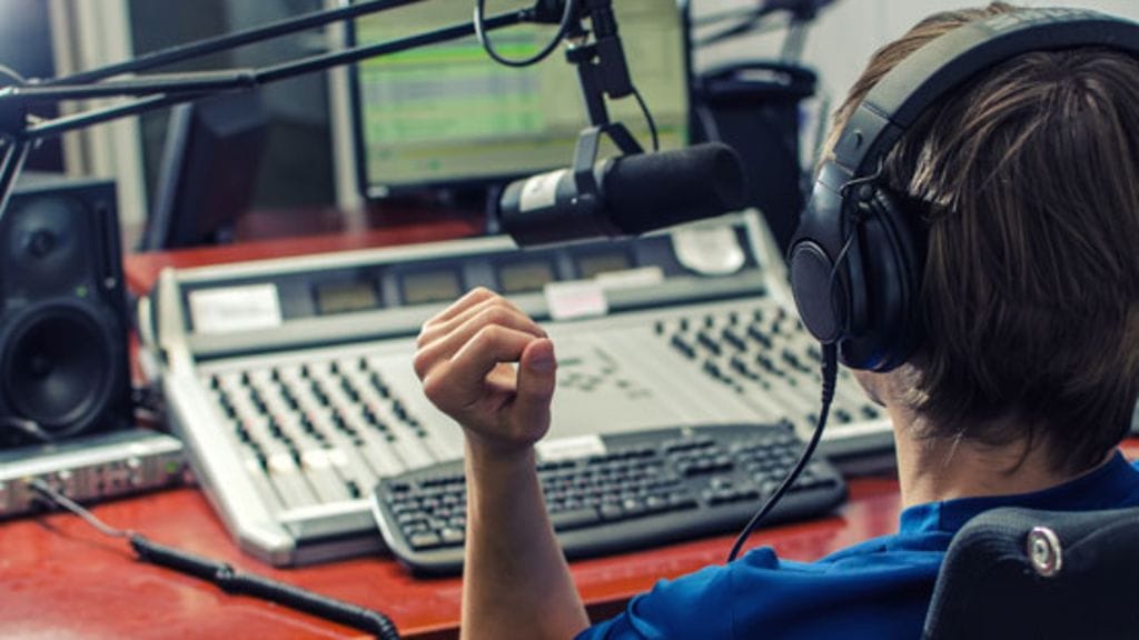 Päivi Istala kaipaa nykytoimittajilta enemmän ammattitaitoa ja tarjonnalta analyyttisyyttä. Kuvituskuva.