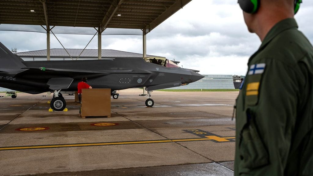 Suomalaisohjaaja lensi F-35:llä ensi kertaa (1)
