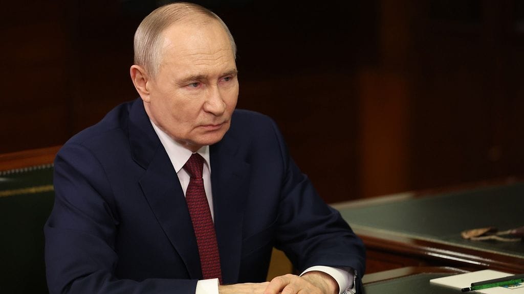 Putin syyttää Ukrainaa iskusta siviilikohteeseen.