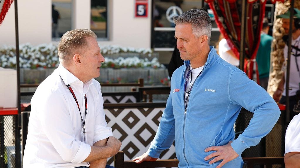 Jos Verstappen (vas.) ei arvostanut Ralf Schumacherin näkemyksiä.