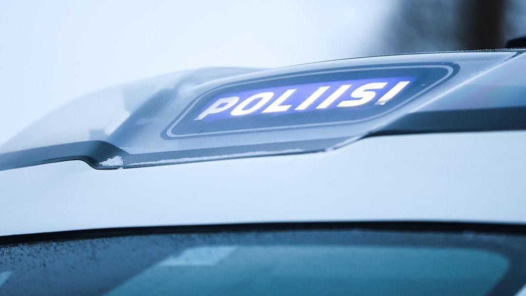 Poliisi sai tehtävän puistoon, josta löytyi kuollut mies.