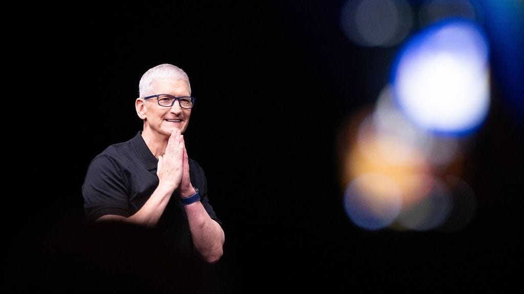 Tim Cook johti Applea 15 vuotta Steve Jobsin lähdön jälkeen.
