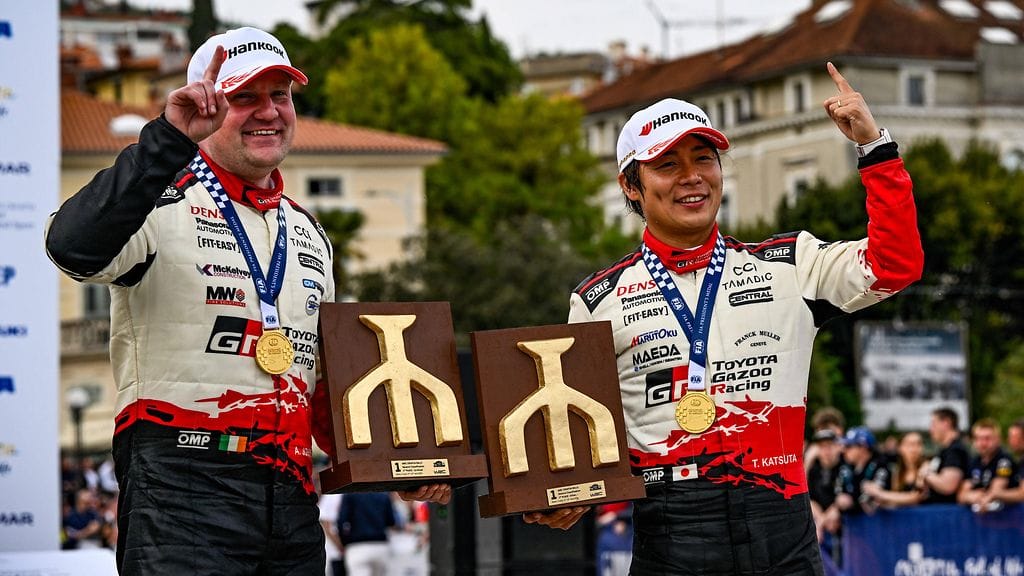 Takamoto Katsutasta tuli historian ensimmäinen ei-eurooppalainen rallin MM-sarjaa johtava kuljettaja, kun hän nousi huhtikuussa Kroatiassa voittajaksi Thierry Neuvillen keskeytyksen ansiosta.