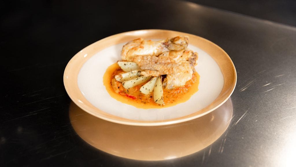 MasterChef Suomi: Kanaa paprika-olut kastikkeessa & Lohkoperunoita, Alexin resepti