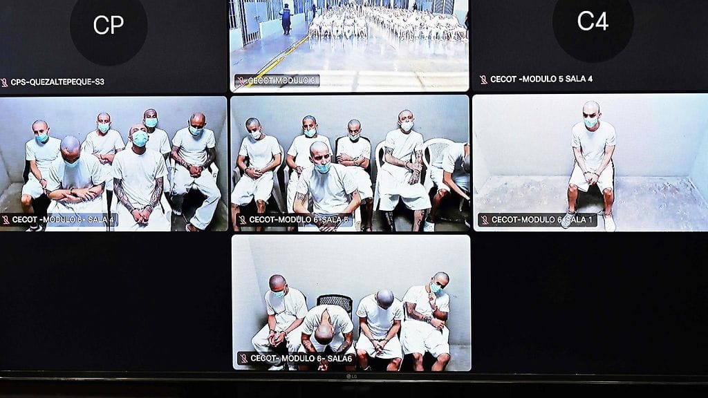 Jengioikeudenkäynti El Salvadorissa 400 jengijohtajaa