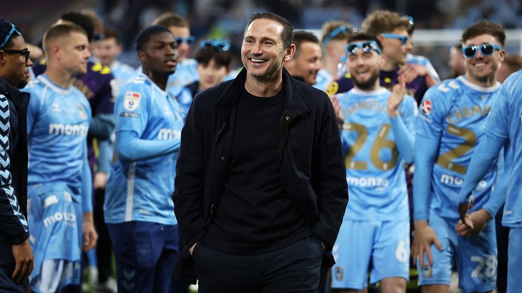 Frank Lampard johdatti Coventryn Valioliigaan. Seura on pelannut edellisen kerran ykköstasolla vuonna 2001.