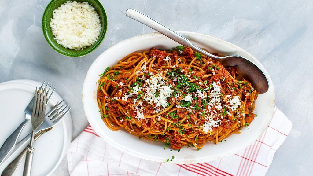 Marttojen kasvisbolognese on hyvä kotivararuoka!