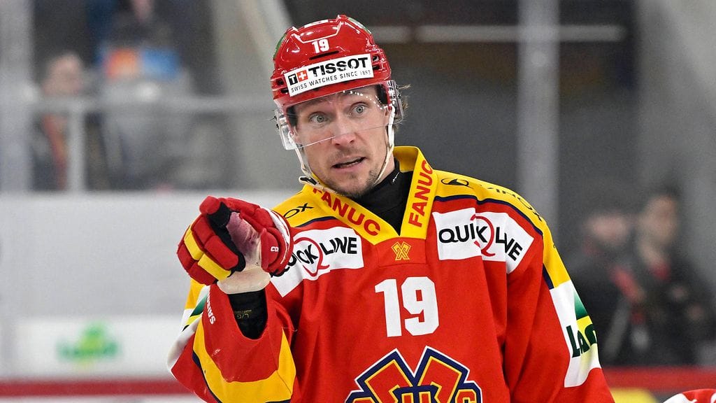 Sveitsissäkin pelannut Jesper Olofsson, 34, siirtyy Jukureihin yksivuotisella sopimuksella.