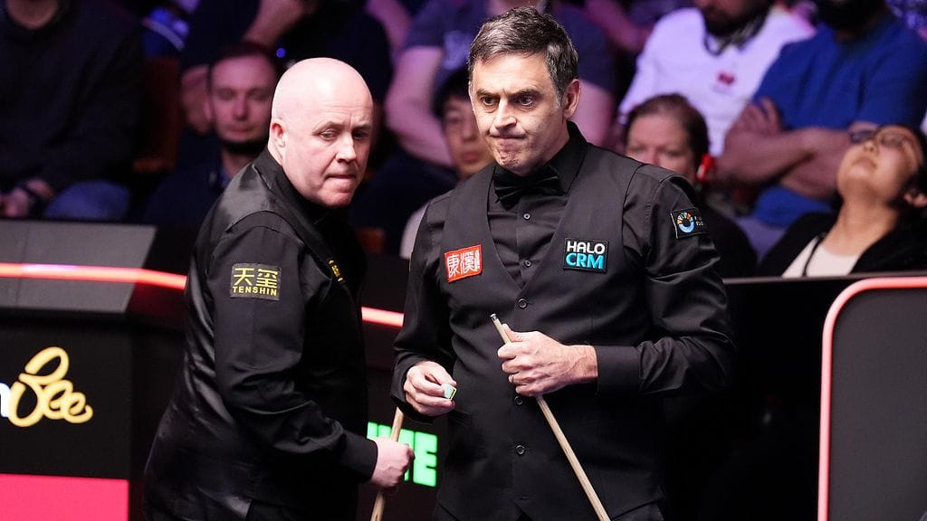 John Higginsin (vas.) ja Ronnie O'Sullivanin ottelusta on muodostumassa trilleri.