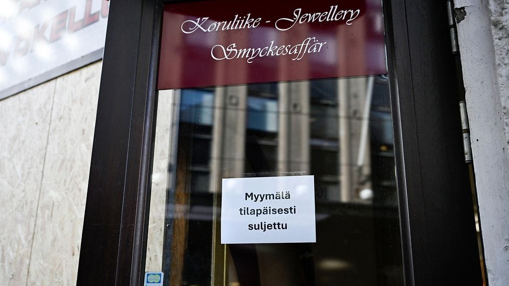 LK Aseman kello Aleksanterinkatu Helsinki 2 270426