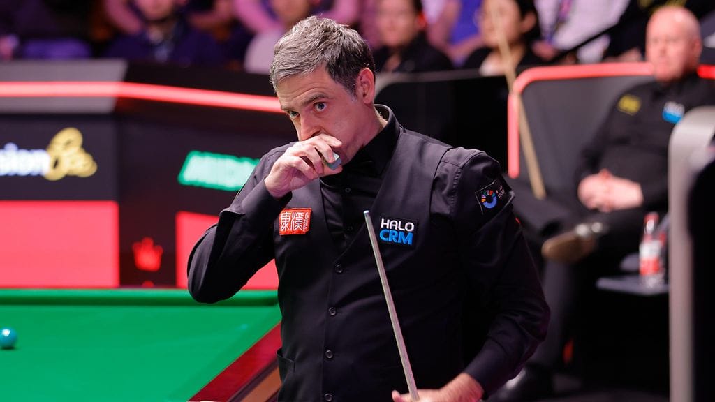 Ronnie O'Sullivanin yritys voittaa ennätyksellinen kahdeksas maailmanmestaruus kariutui John Higginsiä vastaan.