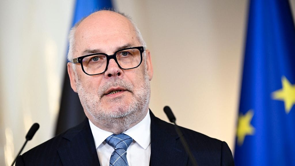 Viron presidentti Alar Karis kehotti lehtihaastattelussa Euroopan maita valmistelemaan puhevälejä Venäjän kanssa.