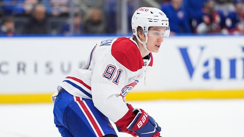 Oliver Kapanen on pelannut NHL:n pudotuspeleissä Montreal Canadiensin hyökkääjistä vähiten. Seuraavassa ottelussa häntä ei nähtäne tositoimissa.
