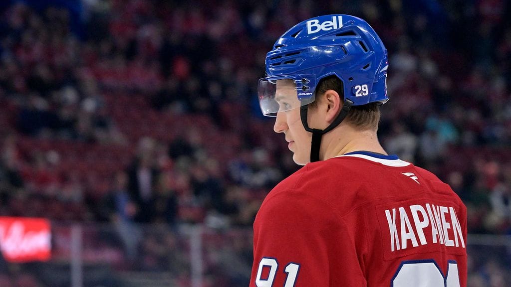 Oliver Kapanen joutui katsomoon yön NHL-kierroksella.
