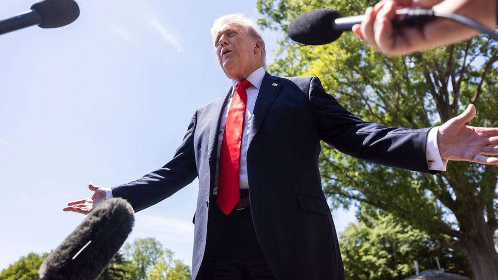 Donald Trump Floridassa 1. toukokuuta.