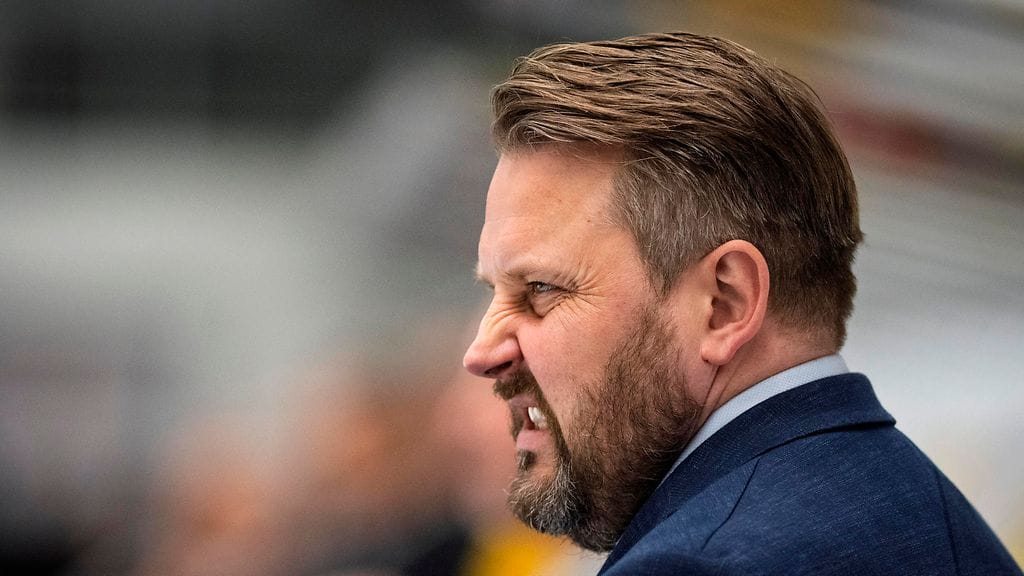 Antti Pennasen luotsaama Suomi hävisi Tshekin EHT-turnauksessa kaksi ottelua ja voitti yhden.