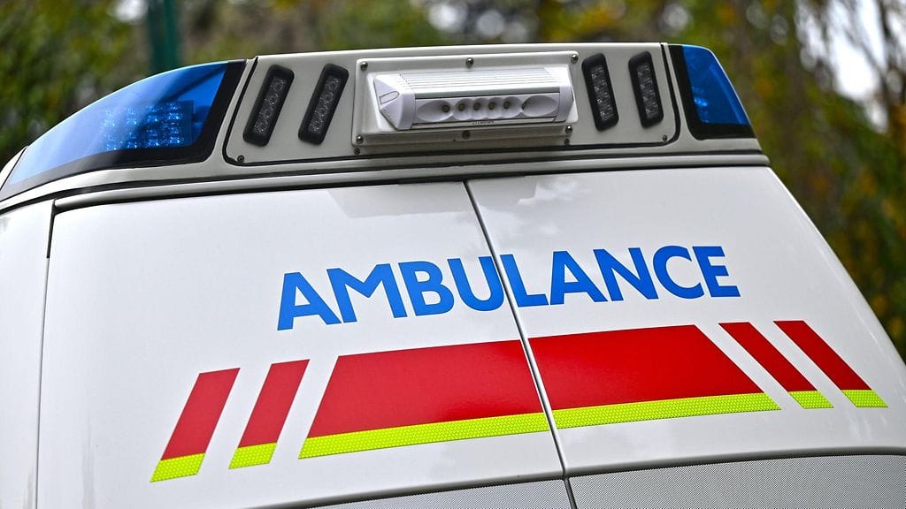 Lasten leirillä Itävallassa laukesi lauantaina sota-ajalta peräisin oleva räjähde. Kuvituskuvassa itävaltalainen ambulanssi.