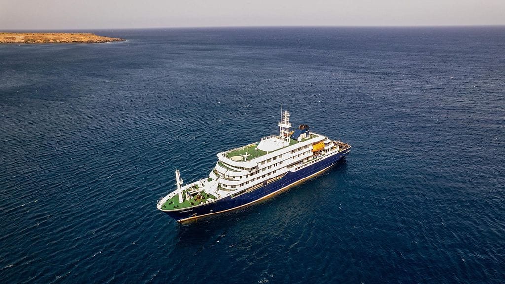 MV Hondius kuvattuna 3. toukokuuta Kap Verden edustalla.