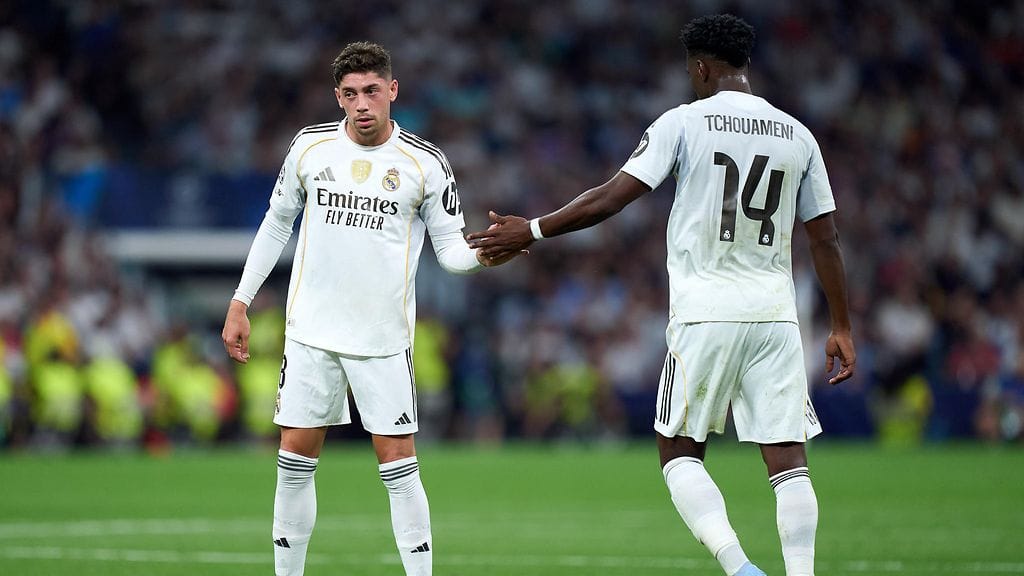 Real Madrid tutkii Federico Valverden ja Aurelien Tchouamenin välisen tappelun.
