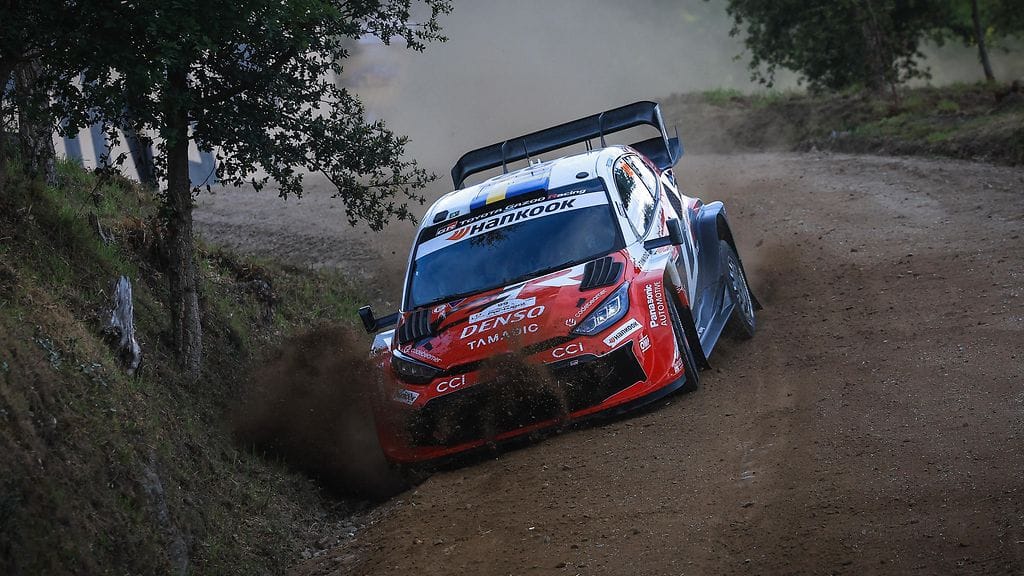 Oliver Solberg nousi Portugalin MM-rallissa kärkeen.