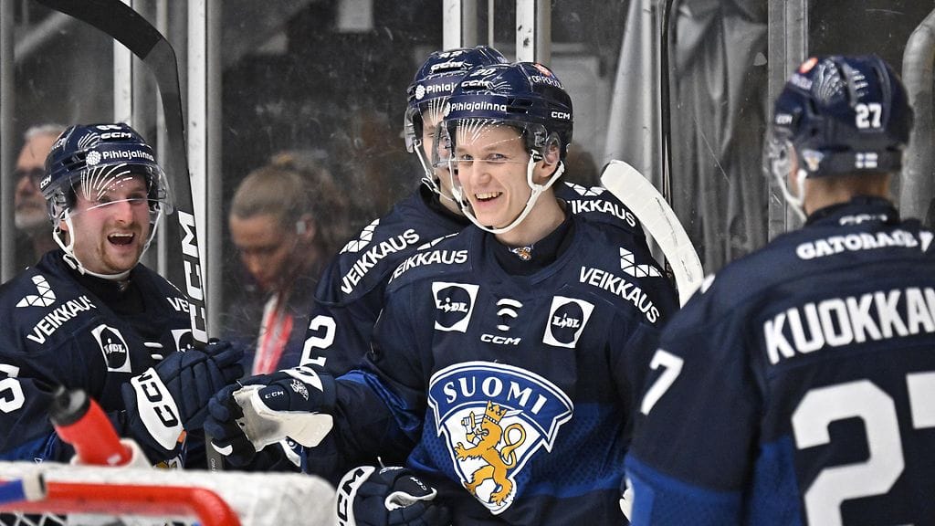 Patrik Puistolalla (keskellä) kulki.