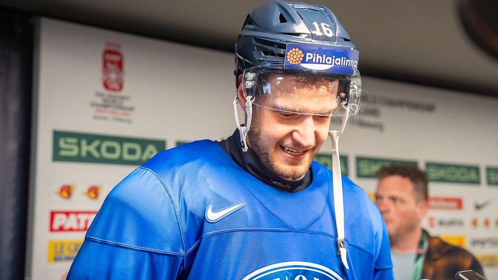 Aleksander Barkov on Leijonien ykköstähti MM-jäällä.