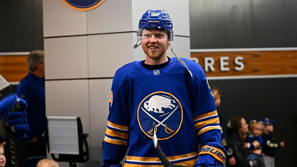 Buffalo Sabres -hyökkääjä Konsta Helenius vahvistaa Leijonia.