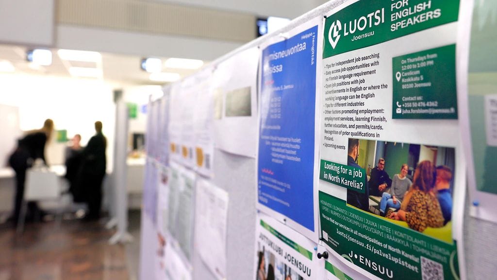 Työttömiä työnhakijoita on tulossa järjestökentältä lisää, kun henkilötyövuosien määrä on leikkausten takia laskemassa noin 2 000 henkilötyövuodella ensi vuonna vuoden 2024 tasoon nähden.
