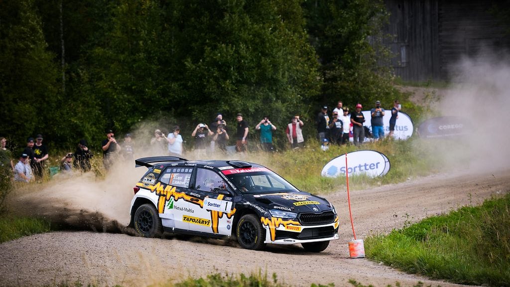 Esapekka Lapin ja Enni Mälkösen pitkä voittoputki kotimaan ralliteillä tuli päätökseen.