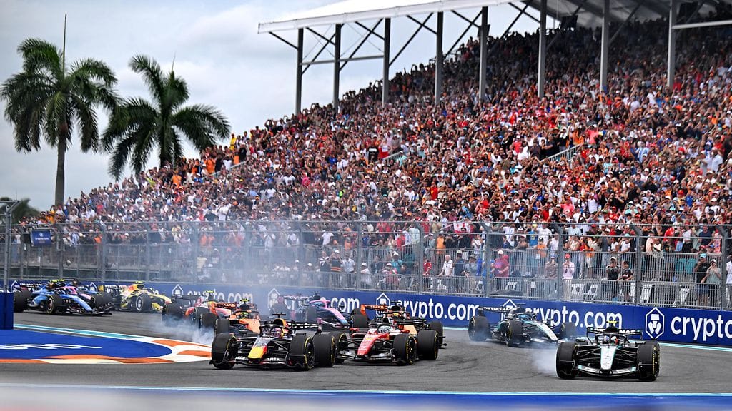 F1-kauden lopusta saattaa tulla talleille ja kuljettajille äärimmäisen kiireinen.