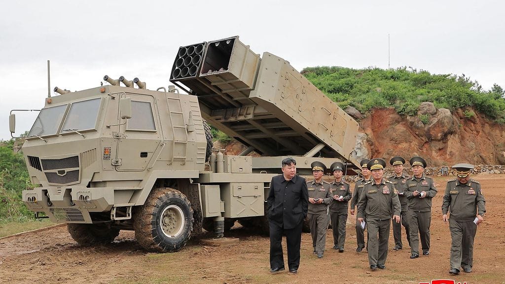 Pohjois-Korean johtaja Kim Jong Un oli paikalla asetestissä.