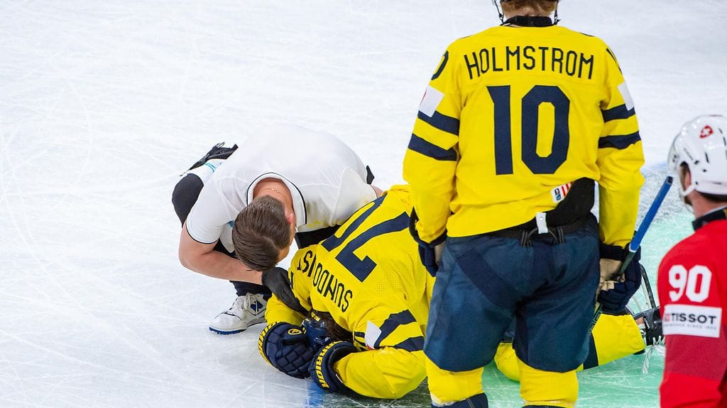 Ruotsalaishyökkääjä Oskar Sundqvist loukkaantui.