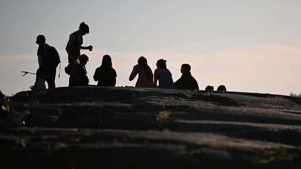 Hieman yli puolet hätänumeroon 112 tulleista ilmoituksista välitettiin muille viranomaisille.