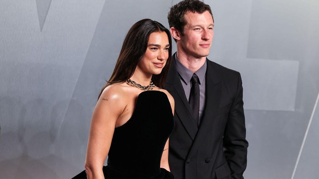 Dua Lipa avioitui Callum Turnerin kanssa.