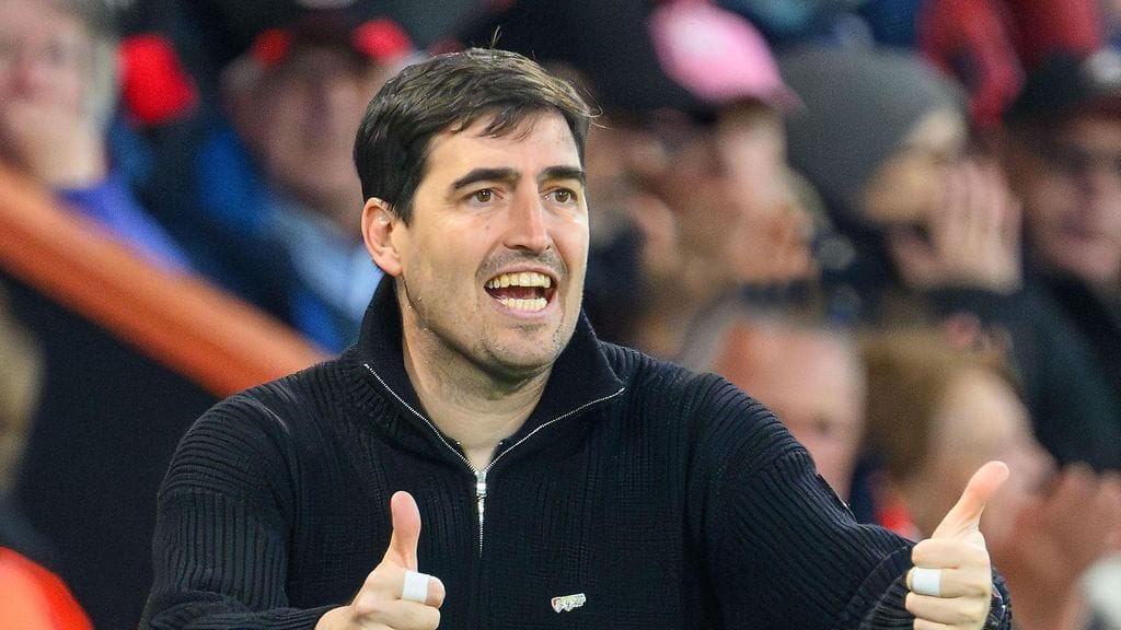 Andoni Iraolan kerrotaan olevan halukas tarttumaan haasteeseen Liverpoolin päävalmentajana.