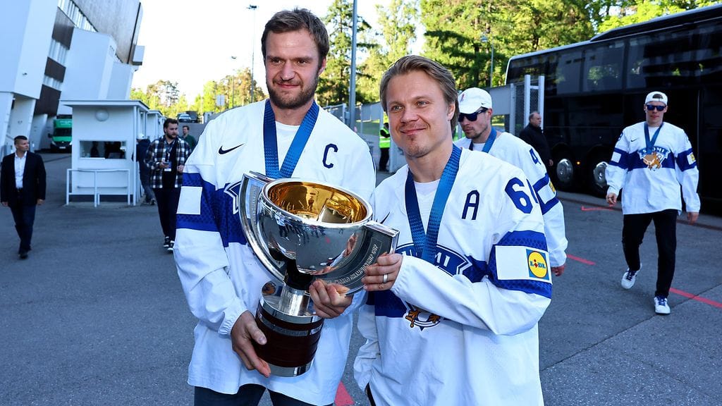 Aleksander Barkov ja Mikael Granlund johdattivat Leijonat MM-kultaan. Ensi NHL-kaudella he saattavat edustaa Suomea uudenlaisessa maajoukkueturnauksessa.