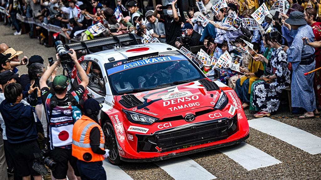 Takamoto Katsuta ei saanut parastaan irti Japanin MM-rallissa.