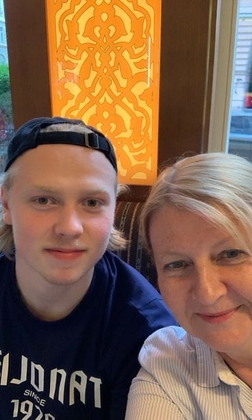Konsta ja mumminsa Anne Helenius