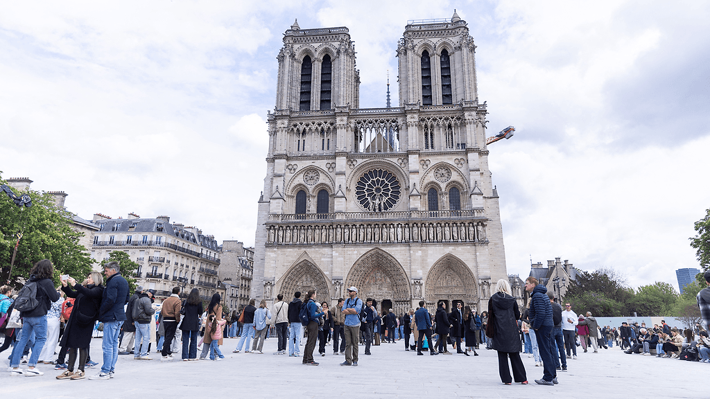 AOP Notre-Dame aukio