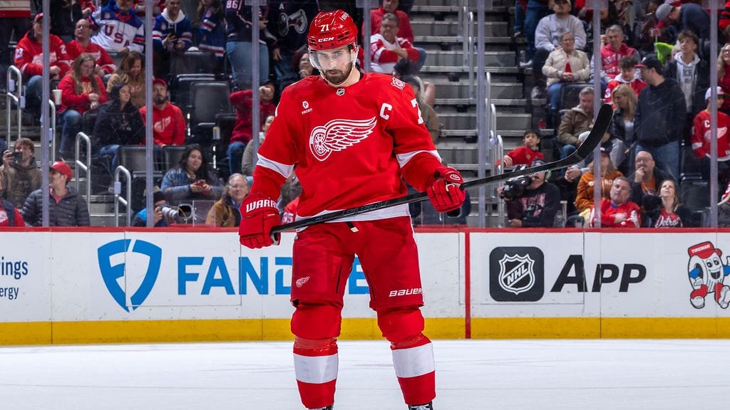 Dylan Larkin on toiminut Red Wingsin kapteenina kuusi vuotta.