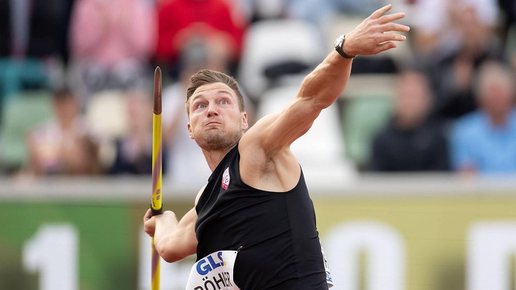 Thomas Röhler tositoimissa elokuussa 2025.