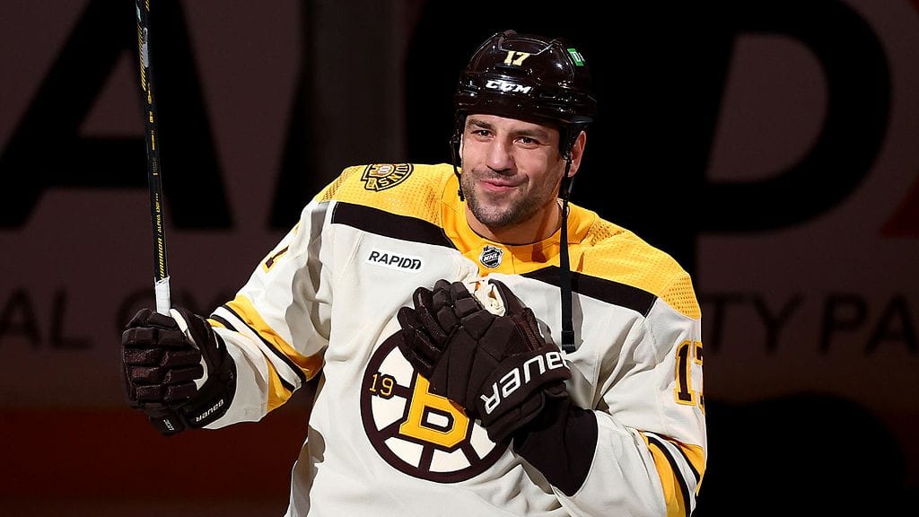 Viimeiset NHL-ottelunsa Milan Lucic pelasi kaudella 2023–24 Boston Bruinsissa.
